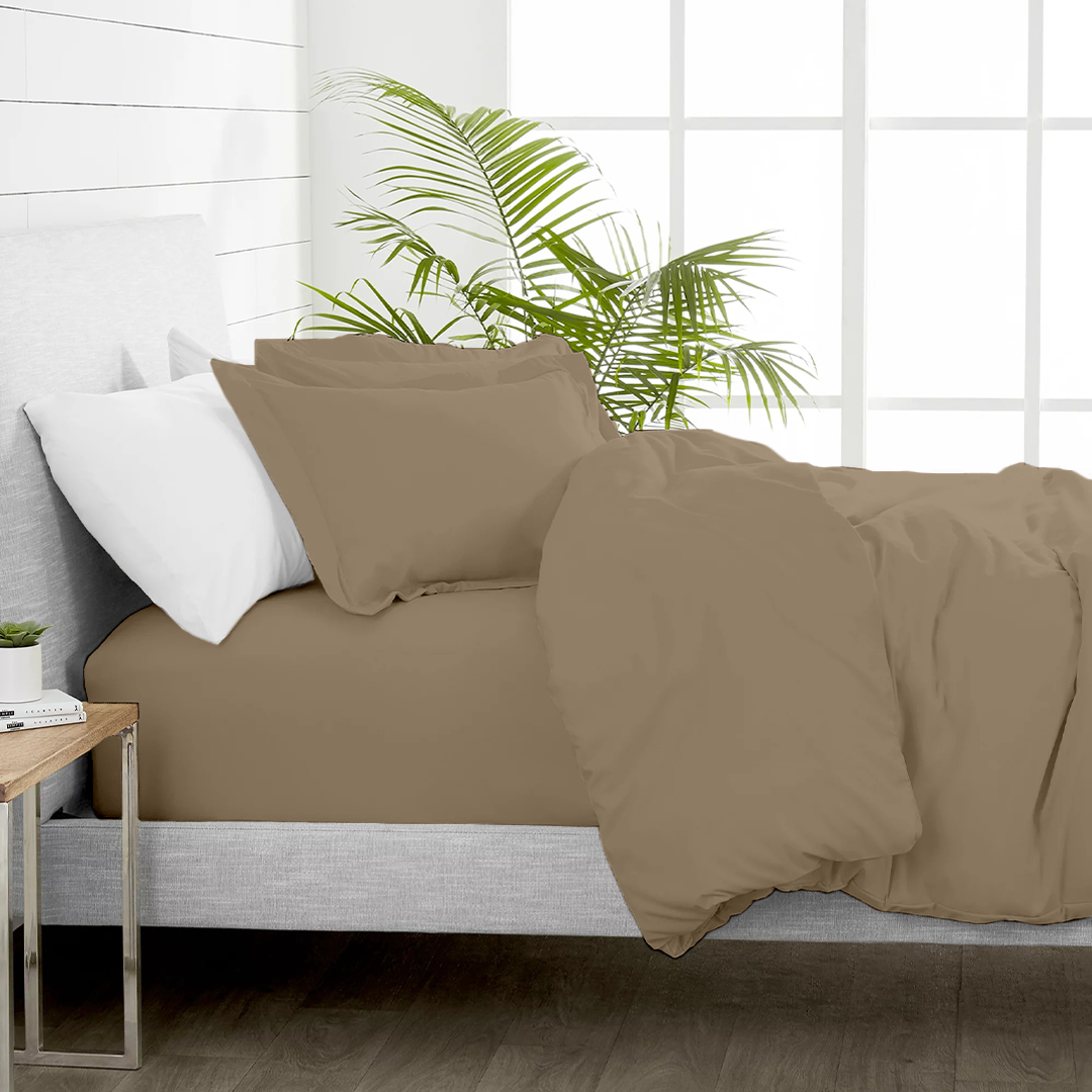 Comfy Taupe Duvet Cover Set with Fitted Sheet